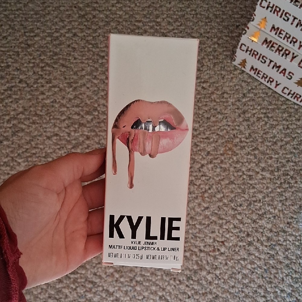 Kylie Cosmetics Matte Liquid Lipstick & Lip Liner - Pink